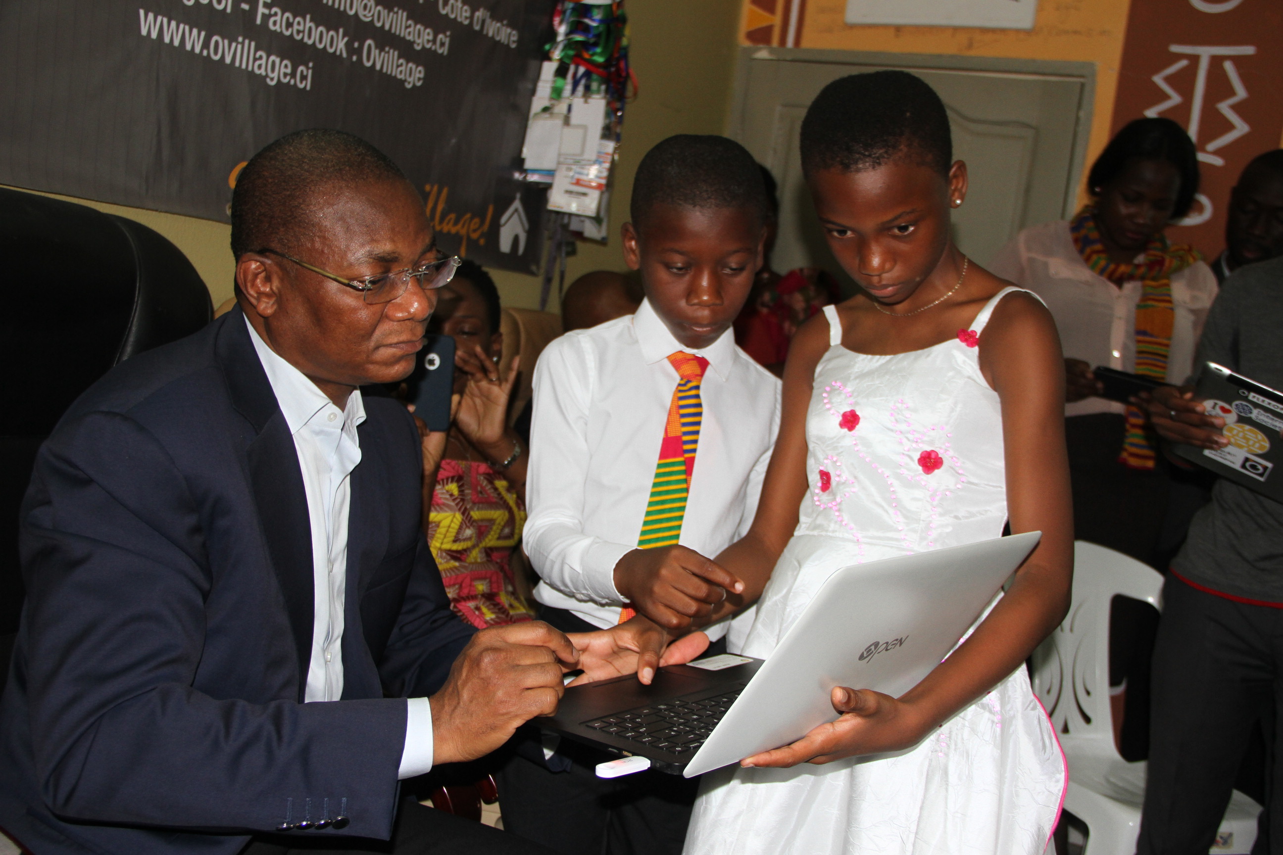 Image média: OVillage : Le ministre Bruno Koné rassure de l’engagement du gouvernement à faire des jeunes ivoiriens des créateurs de richesses